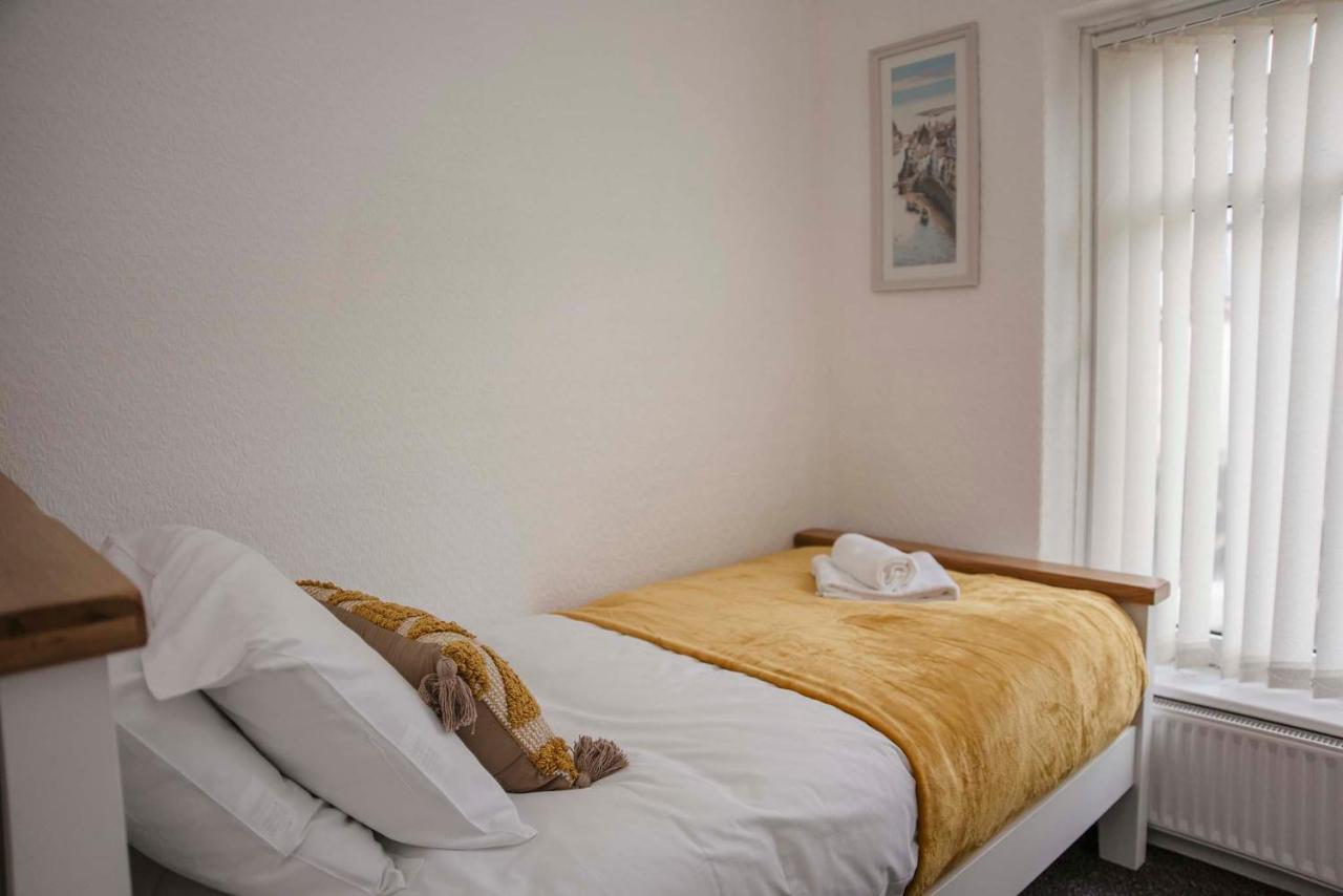 فيلا Six Bells Retreat Abertillery المظهر الخارجي الصورة
