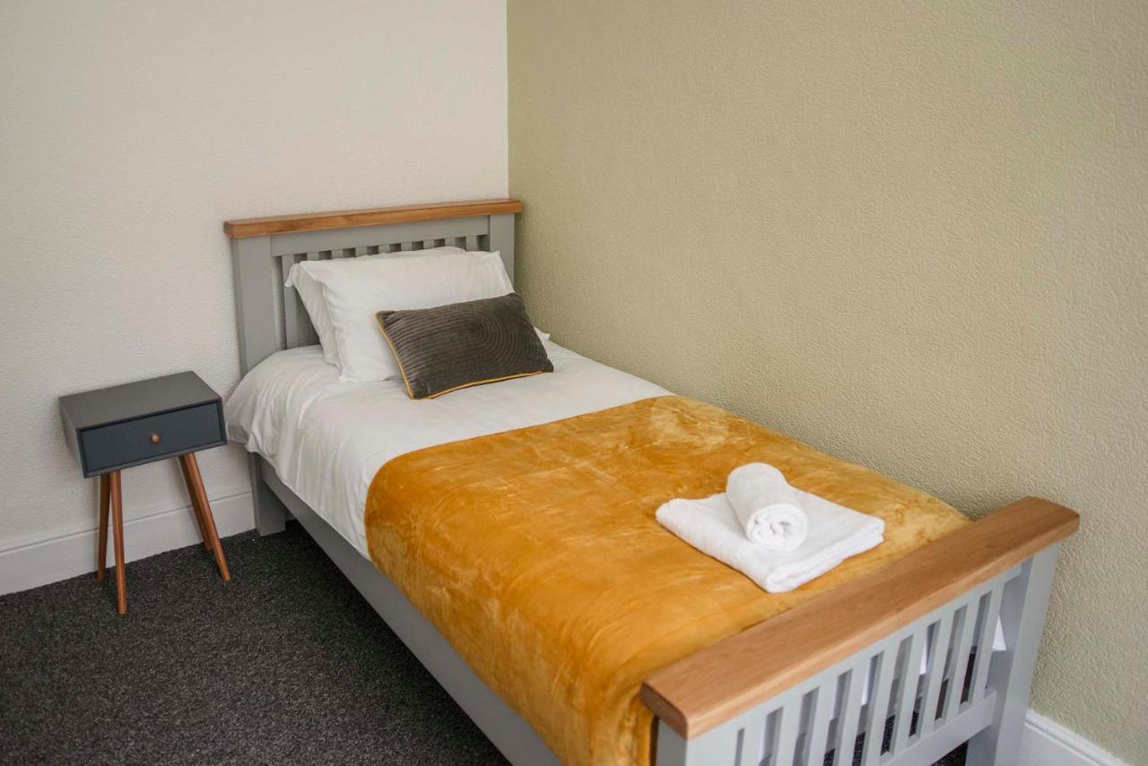 فيلا Six Bells Retreat Abertillery المظهر الخارجي الصورة